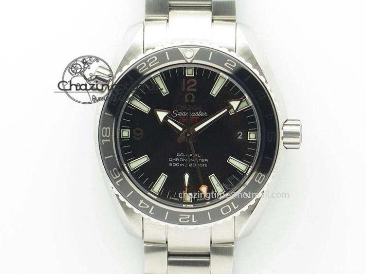 0715 UrbanChic Master Chronometer 45mm SS JHF Black Dial On SS Bracelet A 8248